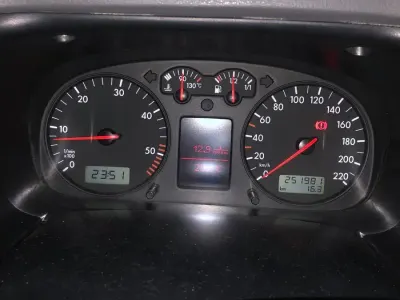 Usado VW T4 151 HP (111 kW) 2003 Prateado Van