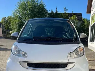 Gebraucht Smart ForTwo Coupé Passion 71 PS (52 kW) 2009 Weiß Coupé
