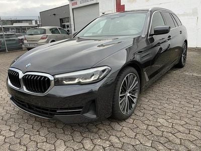 Gebraucht BMW 530 Sport Line 286 PS (210 kW) 2022 Grau Kombi
