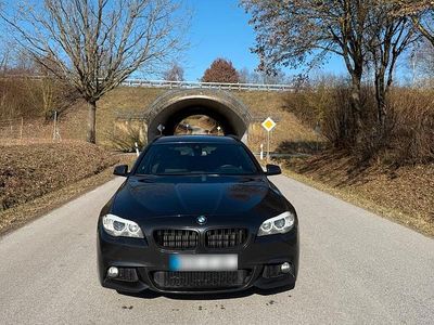 Gebraucht BMW 530 M Sport 258 PS (189 kW) 2013 Grau Kombi