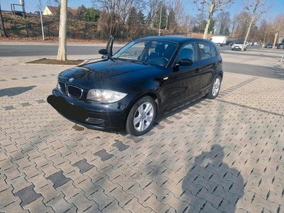Gebraucht BMW 116 122 PS (89 kW) 2009 Schwarz Kleinwagen