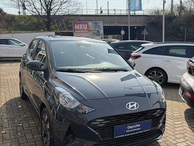 Gebraucht Hyundai i10 Trend 63 PS (46 kW) 2025 Grau Kleinwagen