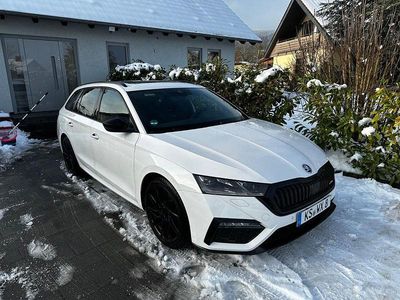Weiß Gebraucht 2021 Skoda Octavia RS Kombi | 26.800 € (Fairer Preis)