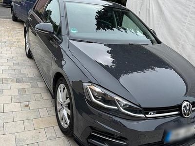 Gebraucht VW Golf VII R-line 150 PS (110 kW) 2017 Grau Limousine