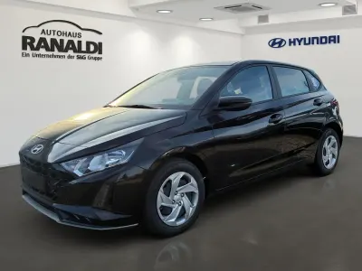 Uusi Hyundai i20 Select 101 HP (74 kW) 2025 Musta Viistoperä