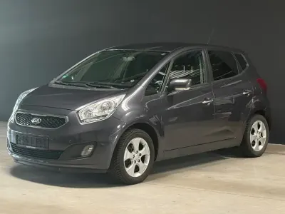 Używany Kia Venga FIFA World Cup Edition 90 KM (66 kW) 2013 Szary Hatchback