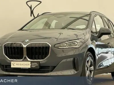 Gebraucht BMW 220 150 PS (110 kW) 2025 Sparkling kupfergrau metallic Van / Kleinbus