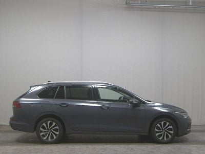 Second-hand VW Golf VIII Active 116 CP (85 kW) 2022 Gri Break