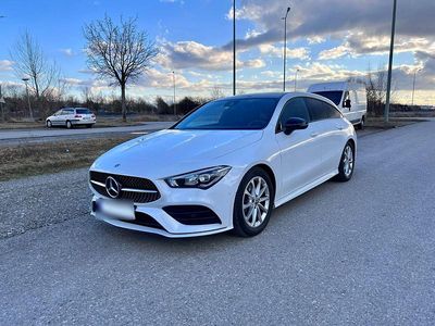 Gebraucht Mercedes CLA200 Shooting Brake AMG line 163 PS (119 kW) 2019 Weiß Kombi