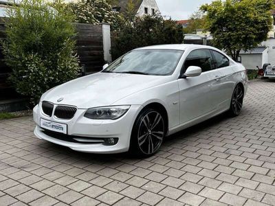 gebraucht BMW 330 i Coupe LCI 3,0 *Navi *19" *Xenon *Insp neu