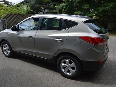 Silber Gebraucht 2011 Hyundai ix35 SUV | 7.300 € (Etwas zu teuer)