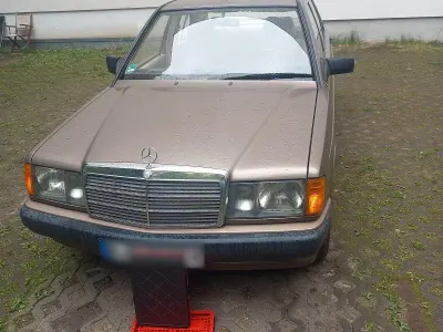 Gebraucht Mercedes 190 109 PS (80 kW) 1991 Braun Limousine