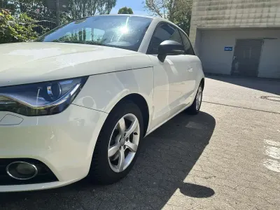 Gebraucht Audi A1 Ambition 122 PS (89 kW) 2011 Weiß Kleinwagen