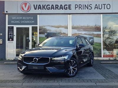Gebraucht Volvo V60 Momentum 163 PS (119 kW) 2020 Schwarz Kombi