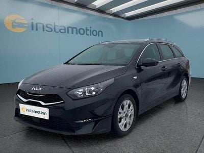 Używany Kia Ceed 140 KM (102 kW) 2024 Czarny Hatchback