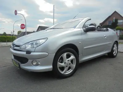 Gebraucht Peugeot 206 CC Platinum 109 PS (80 kW) 2005 Silber Cabrio