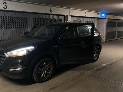 Gebraucht Hyundai Tucson 116 PS (85 kW) 2017 Schwarz SUV