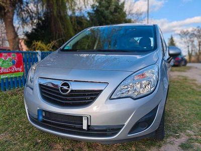 Usata Opel Meriva Active 120 CV (88 kW) 2013 Argento Monovolume
