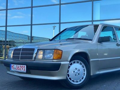 Gebraucht Mercedes 190 170 PS (125 kW) 1986 Silber Limousine