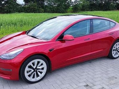 Gebraucht Tesla Model 3 Long Range AWD 366 kW (498 PS) 2022 Rot Limousine