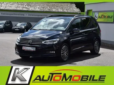 Gebraucht VW Touran 150 PS (110 kW) 2023 Schwarz Van / Kleinbus
