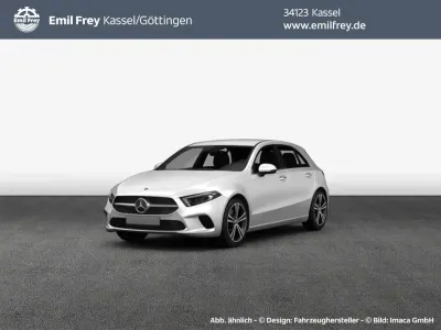 Gebraucht Mercedes A180 AMG line 136 PS (100 kW) 2020 Polarweiß Limousine