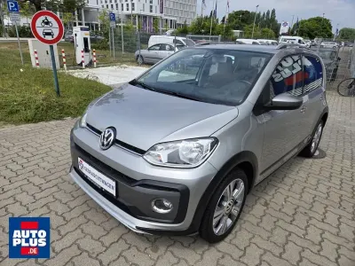 Gebraucht VW cross up! 75 PS (55 kW) 2018 Silber Kleinwagen