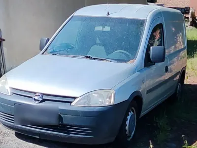 Gebraucht Opel Combo 90 PS (66 kW) 2008 Silber Van / Kleinbus