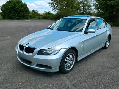 Gebraucht BMW 318 129 PS (94 kW) 2007 Silber Limousine