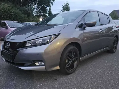 Gebraucht Nissan Leaf N-Connecta 160 kW (218 PS) 2023 Gun metallic (m) Kleinwagen