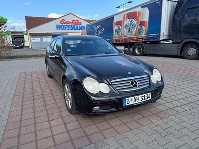 Gebraucht Mercedes C200 163 PS (119 kW) 2002 Schwarz Coupé