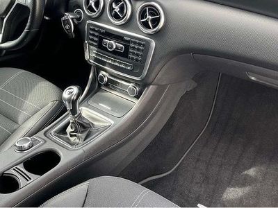Gebraucht Mercedes A180 Urban 122 PS (89 kW) 2012 Schwarz Limousine