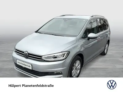 Gebraucht VW Touran Highline 150 PS (110 kW) 2025 Silber Van / Kleinbus