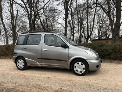 Gebraucht Toyota Yaris Sol 106 PS (77 kW) 2003 Schwarz Kombi