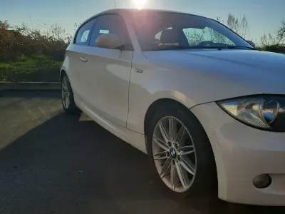 Gebraucht BMW 116 122 PS (89 kW) 2009 Weiß Kleinwagen