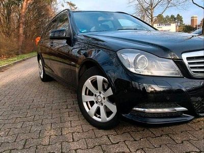 gebraucht Mercedes C200 BJ 2011 schwarz