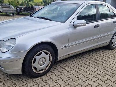 Mercedes C200