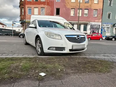 Gebraucht Opel Insignia 160 PS (117 kW) 2011 Weiß Kombi