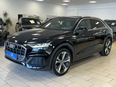 Begagnad Audi Q8 S-Line 231 HK (169 kW) 2021 Svart SUV