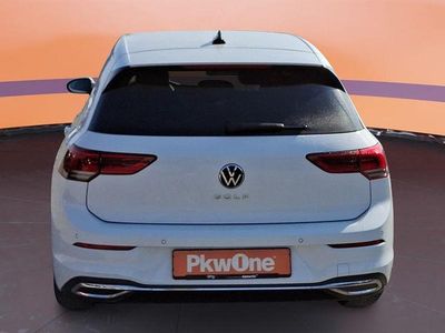 Gebraucht VW Golf VIII 96 PS (70 kW) 2022 Weiß Limousine