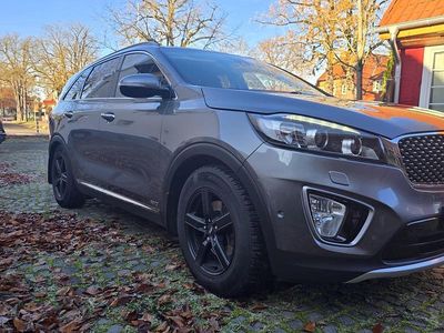 Gebraucht Kia Sorento 200 PS (147 kW) 2016 Grau SUV