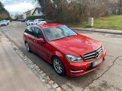 Gebraucht Mercedes C250 AMG 170 PS (125 kW) 2011 Rot Kombi