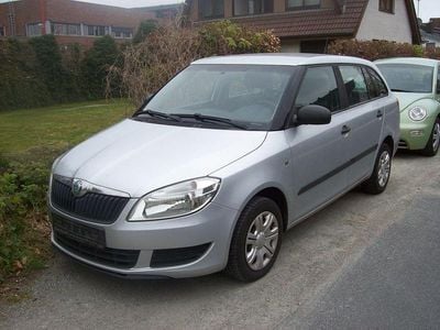 Second-hand Skoda Fabia 90 CP (66 kW) 2012 Argintiu Berlinǎ