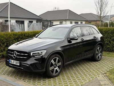 Gebraucht Mercedes GLC200 163 PS (119 kW) 2020 Schwarz SUV