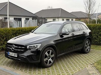 Schwarz Gebraucht 2020 Mercedes GLC200 SUV | 28.000 € (Teuer)