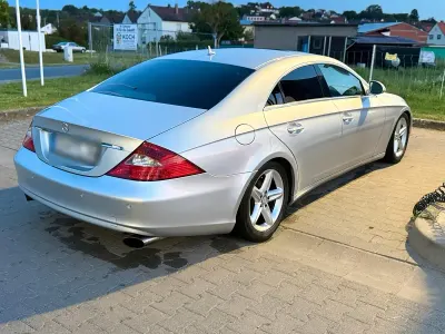 Gebraucht Mercedes CLS320 231 PS (169 kW) 2007 Silber Coupé