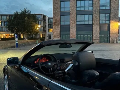 Gebraucht BMW 325 Cabriolet 192 PS (141 kW) 2001 Schwarz Cabrio