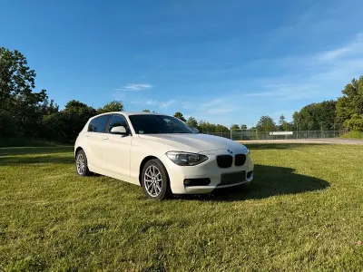 Gebraucht BMW 114 2014 Weiß Kleinwagen