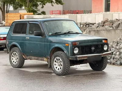 Brugt Lada niva 83 HK (61 kW) 2012 Grøn SUV
