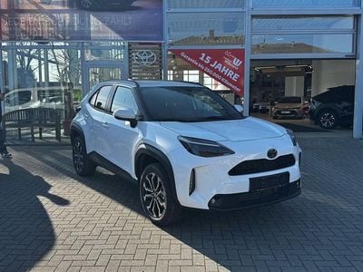 Neu Toyota Yaris Cross 131 PS (96 kW) 2026 Weiss SUV